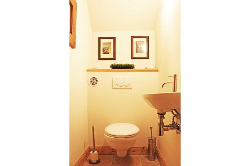 Apartment with Mountain View image 4
