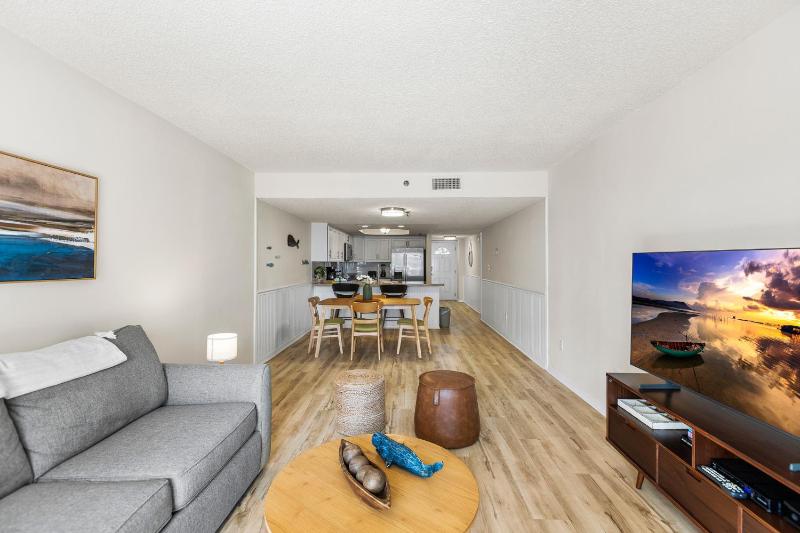 One Bedroom 1 1/2 Bath Madeira Place #211 - image 19