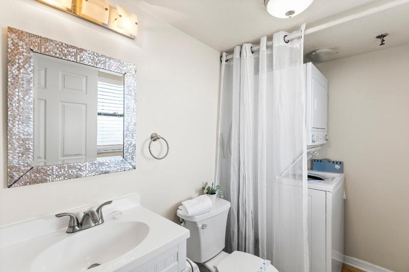 One Bedroom 1 1/2 Bath Madeira Place #211 - image 7