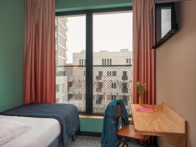Eklo Hotels Nantes Centre - Île de Nantes - image 9