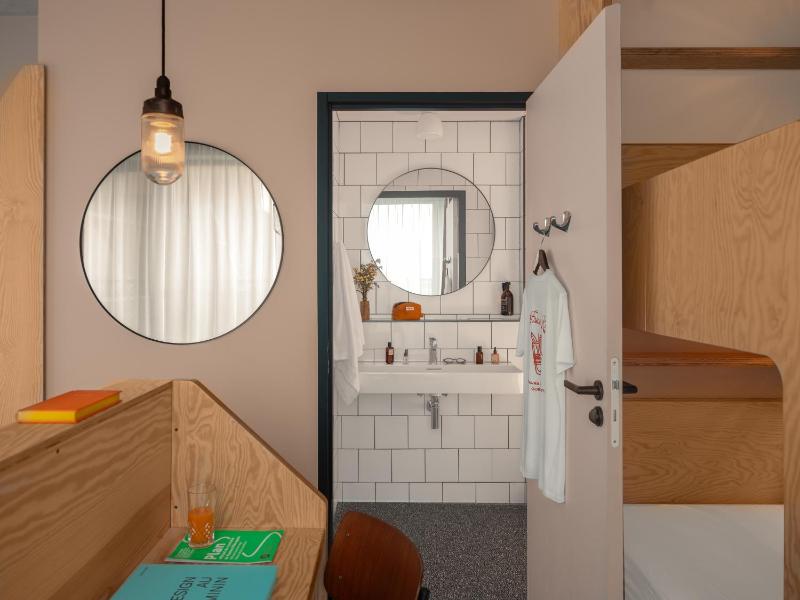 Eklo Hotels Nantes Centre - Île de Nantes - image 25