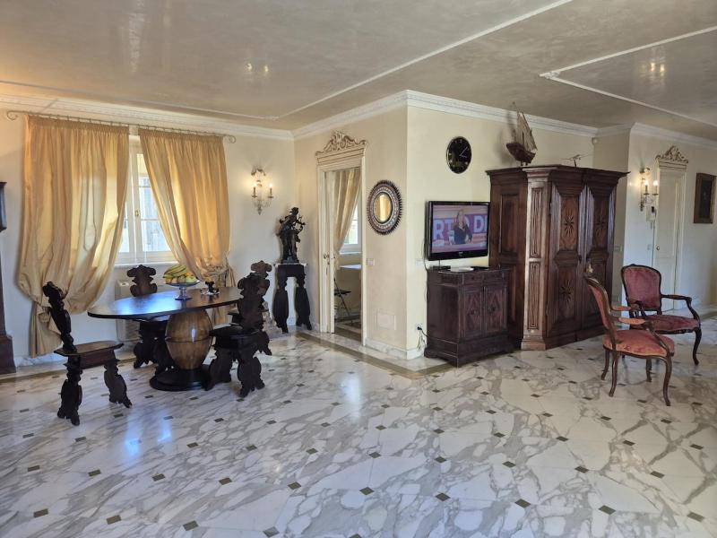 Prestigioso attico con terrazza vista mare a Viareggio - image 24