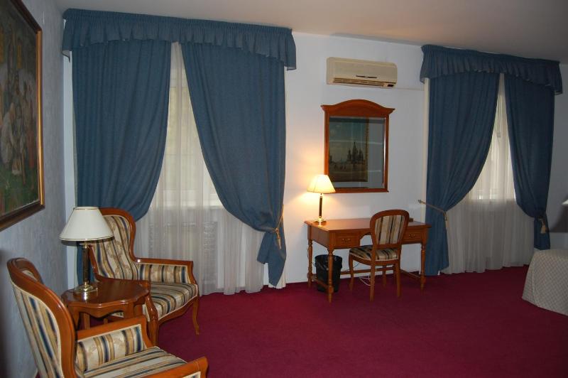 Superior Double Room image 3
