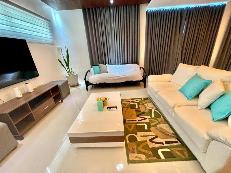 private villa with private pool - image 37