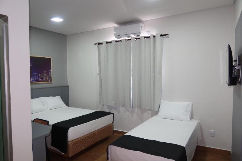 B Hotel 888 hotéis - Próximo a Rodoviária e Praça Sete - image 42