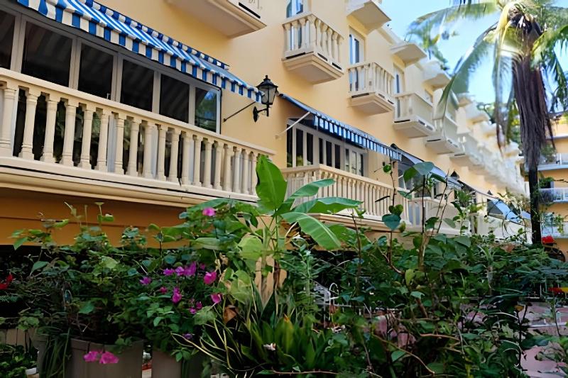 Studio apartment in the historic center - image 13