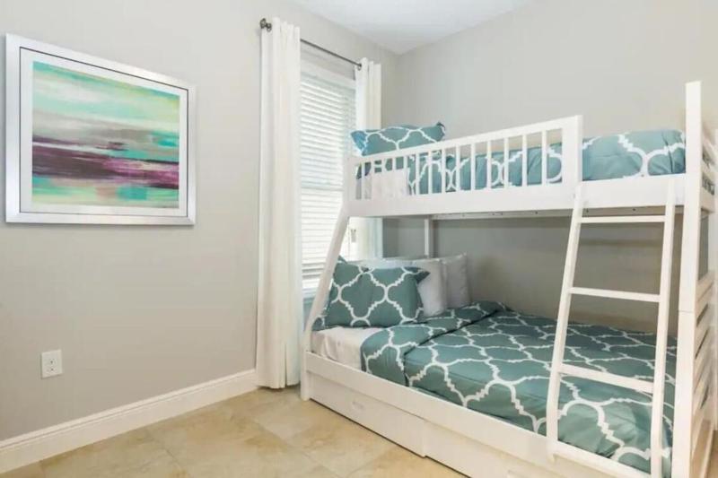 Accessible Retreat Solterra Resort Sleeps 11 Pool Jacuzzi Family Friendly - image 11
