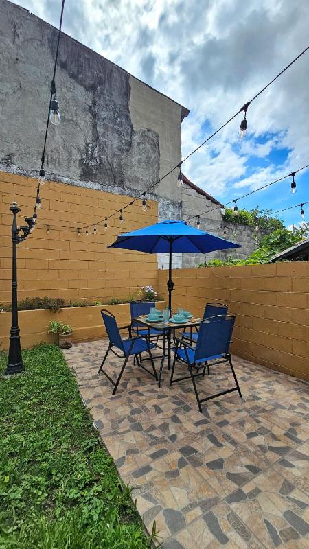 House with 3 Bedrooms 5 minutes from everything in San Salvador - image 11