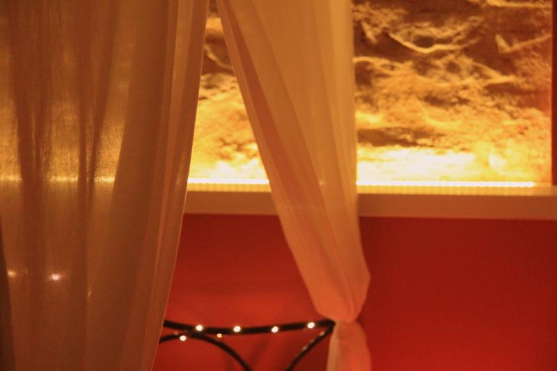 Double Room image 3