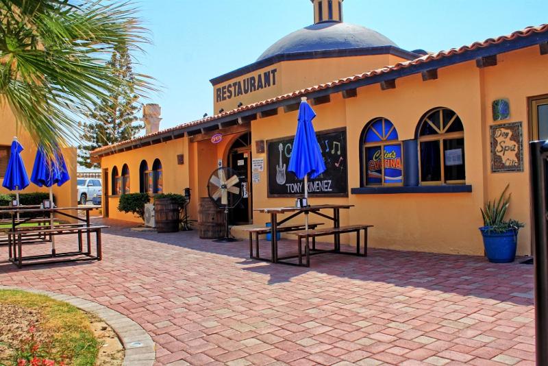 PrincesaB108 GroundFlr Grill ExperienceRockyPoint Oversized Patio - image 38