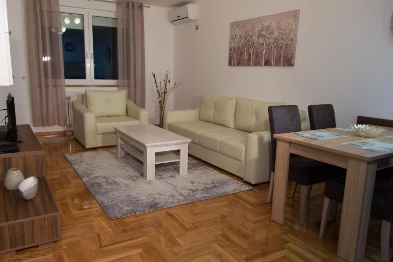 Premium Apartments - image 5