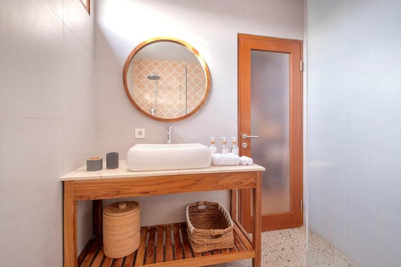 Diantara Villa Canggu - 3Bedrooms - Pantai Batu Bolong - image 14