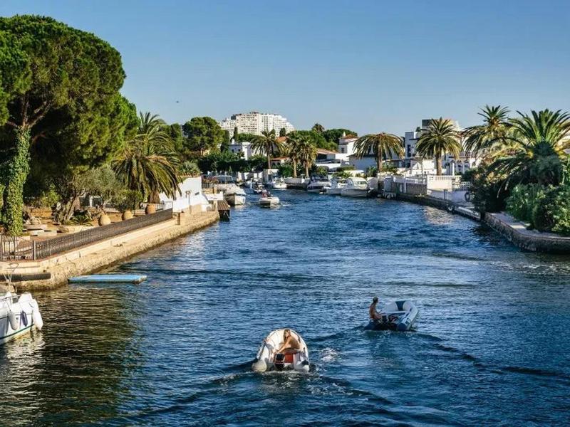 Apartamento Canales Empuriabrava Aire Acond Parking - ES-258-181 - image 1