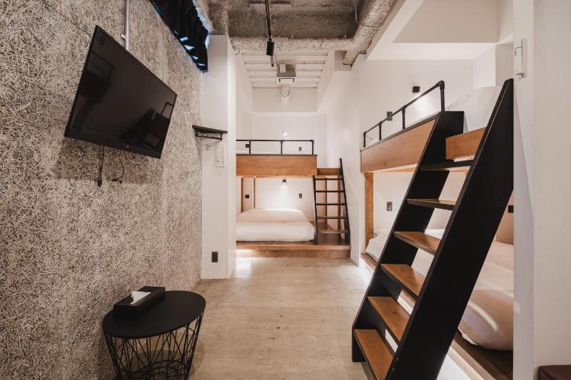 THE NINE STATES HOTEL Fukuoka Tenjin West - image 1