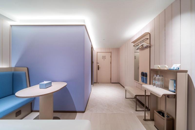 Hanting Hotel Chongqing Jiefangbei Raffles City - image 13