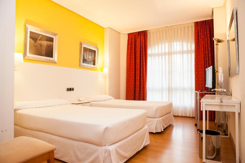 Hotel Sercotel Tres Luces - image 11