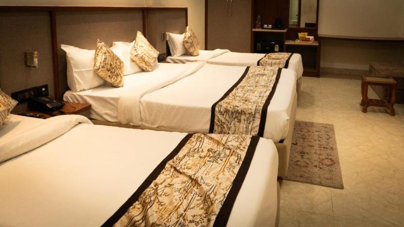 Hotel Sachkhand Grand Agra India - image 12