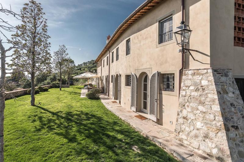 La Rocca Villa By Boutique - image 40