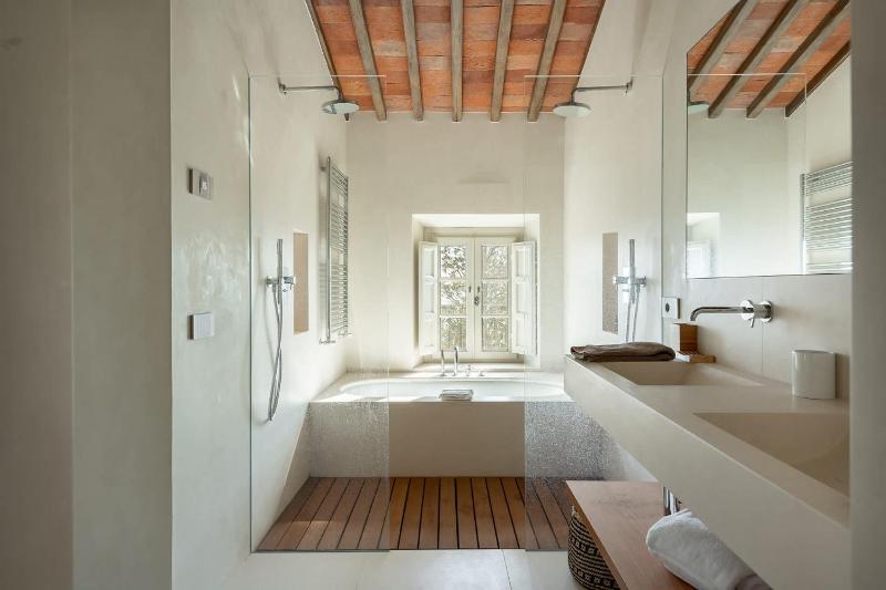 La Rocca Villa By Boutique - image 4