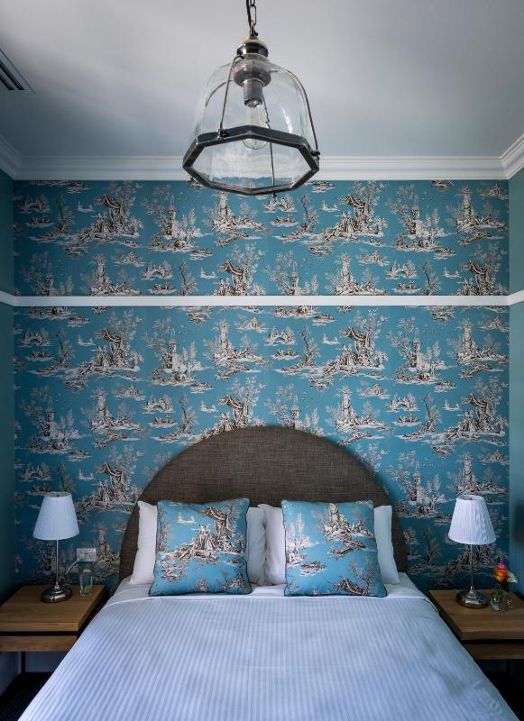 Queen Room image 2