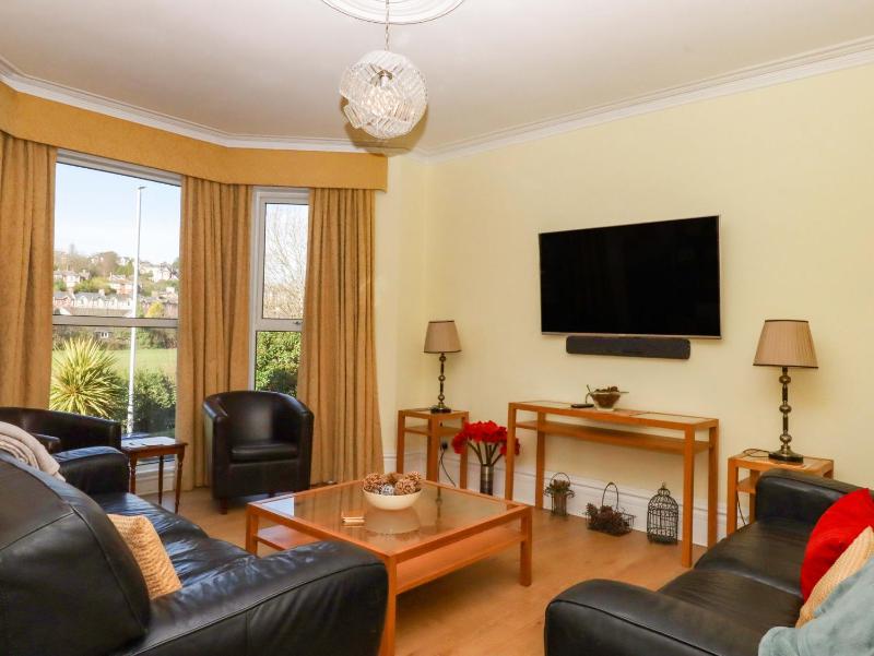 Avenue Park Villa - image 2