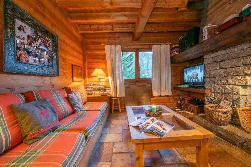 Chalet Tre la Vieux for 14 + Garden - image 25