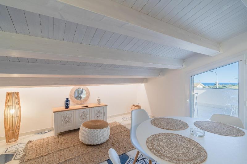 Boutique Apartment - Blue Sea - image 3