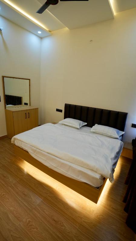 iv hotel Ajmer - image 10