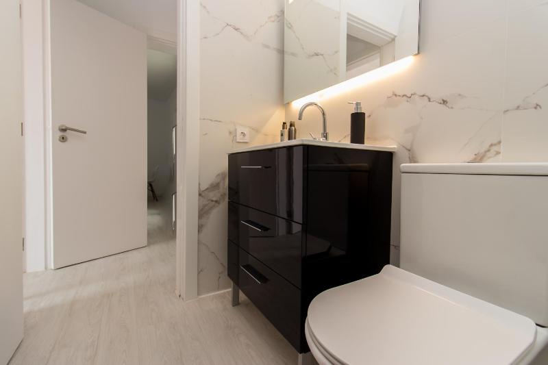 Beach And Mountain Apartment - image 31