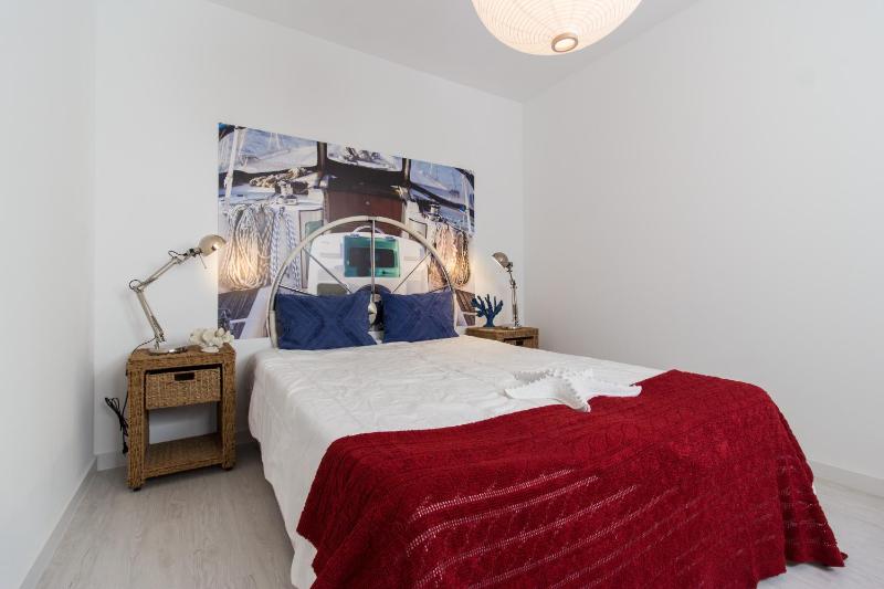 Beach And Mountain Apartment - image 22