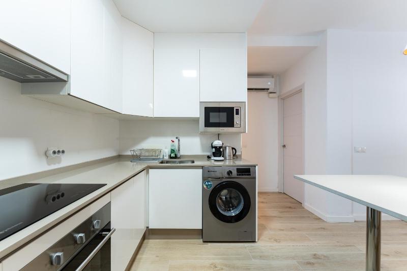 1 Bedroom Apt 85 Mts To Beach - image 14