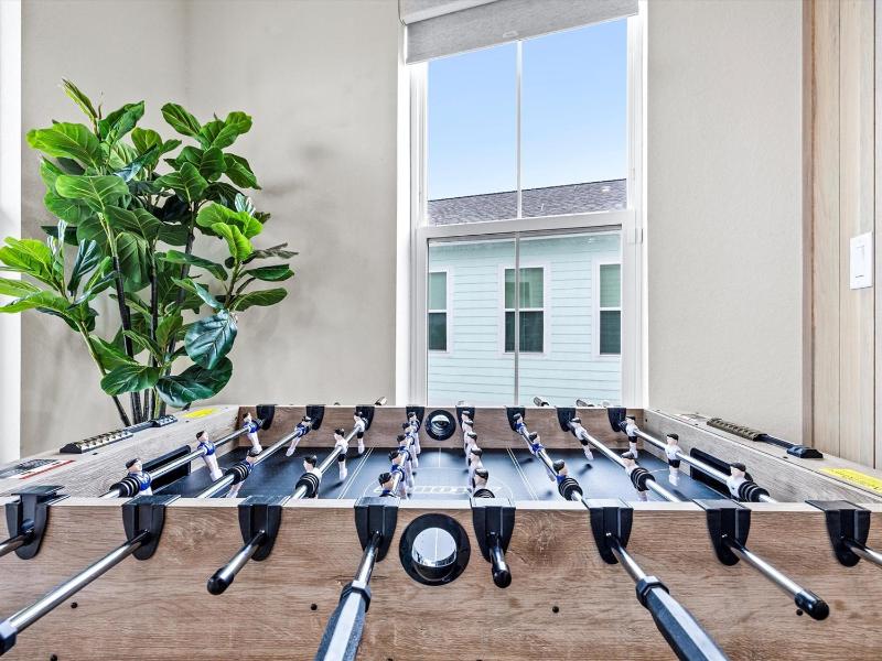 Modern Galveston getaway 3 Min to Beach Pool Spa Mini Golf Fire Pit - image 4