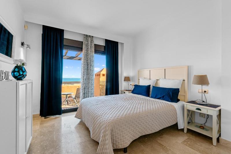 Ático de lujo con vistas al mar - image 6