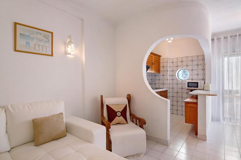 Apartamento T1 Antonio Henriques - image 8