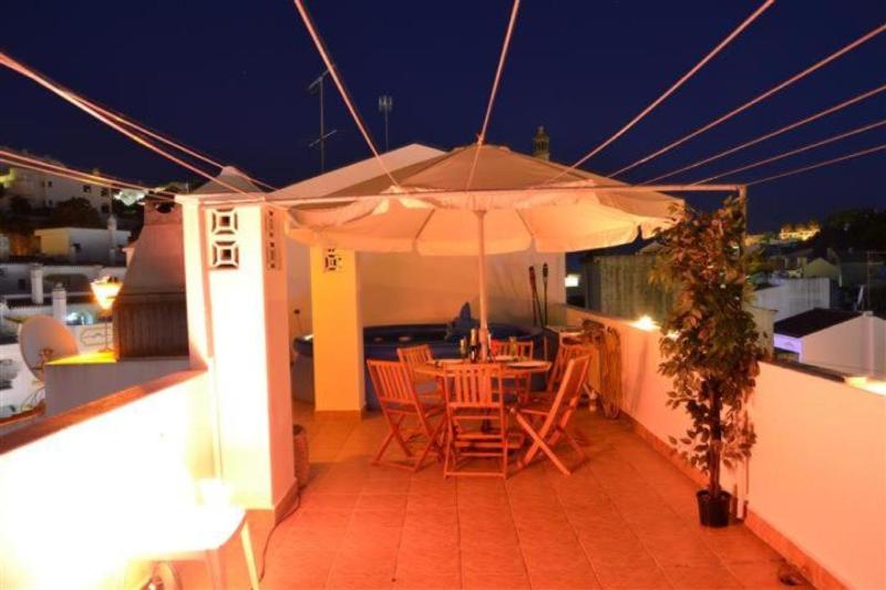 Fernandes Apartment - image 12