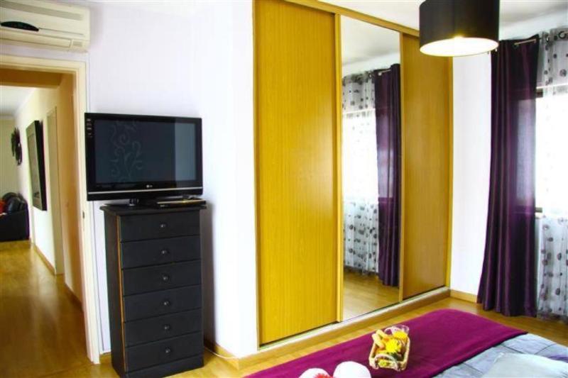 Fernandes Apartment - image 6