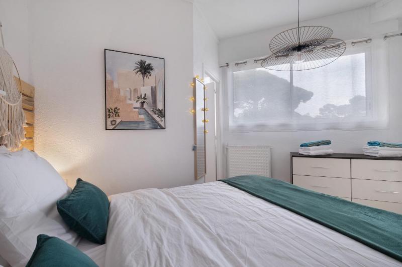 Appartement familial piscine plage - image 21