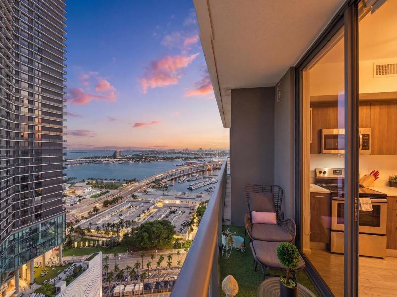 Brickell Bay View - image 15