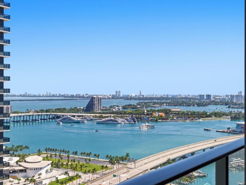 Brickell Bay View - image 2