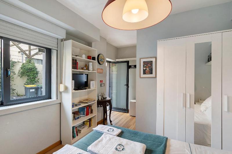 Annex Bedroom - Oporto Garden - image 22