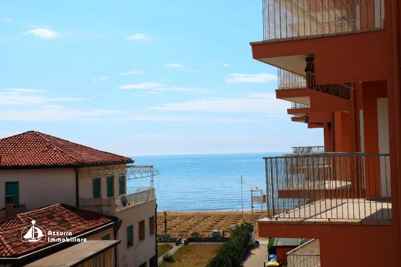 Shopping Center Apartments D08 - image 6