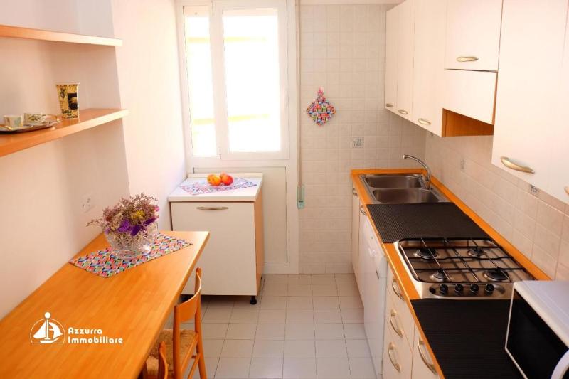 Shopping Center Apartments D08 - image 11