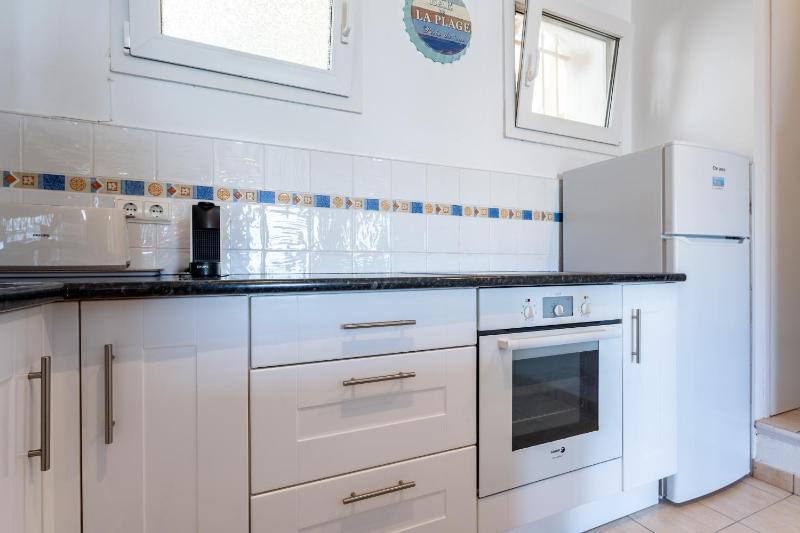 Sea Front Beach House Macarena A - image 4