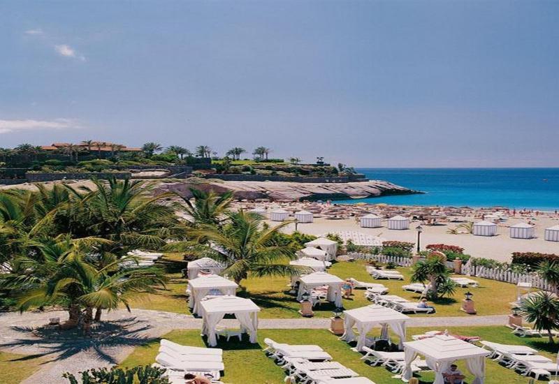 New 5-bedroom Villa Del Duque Beach - image 34