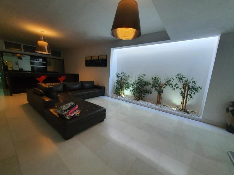 New 5-bedroom Villa Del Duque Beach - image 42