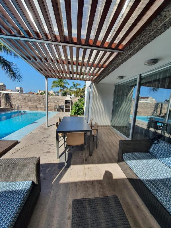 New 5-bedroom Villa Del Duque Beach - image 12