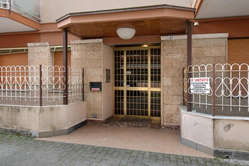 Zaffiro Apartment With Garage - image 7