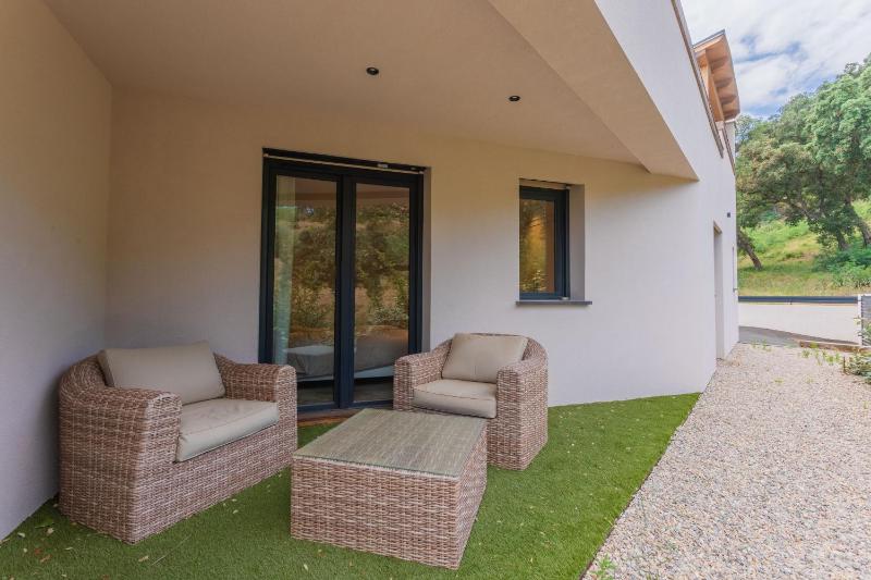 Villa Belenos Piscine vue mer - image 35
