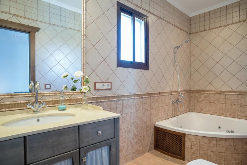 Chalet Acebuche - image 24