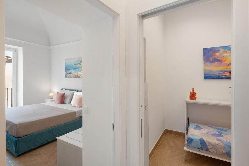 Lubrense Signature Suites - image 15